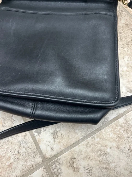 ☆Vintage☆ ~Coach Willis Bag 9927 Black Leather Crossbody Bag~ ☆Preowned☆ - Picture 8 of 11